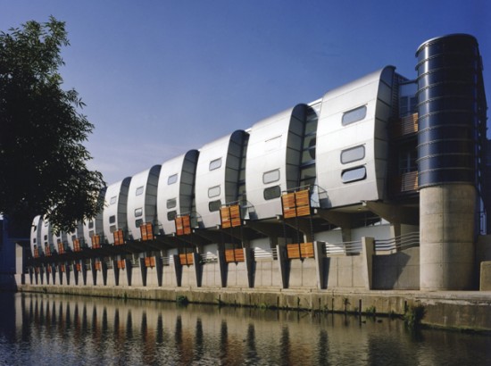 Grand Union Walk Housing by Grimshaw Architects